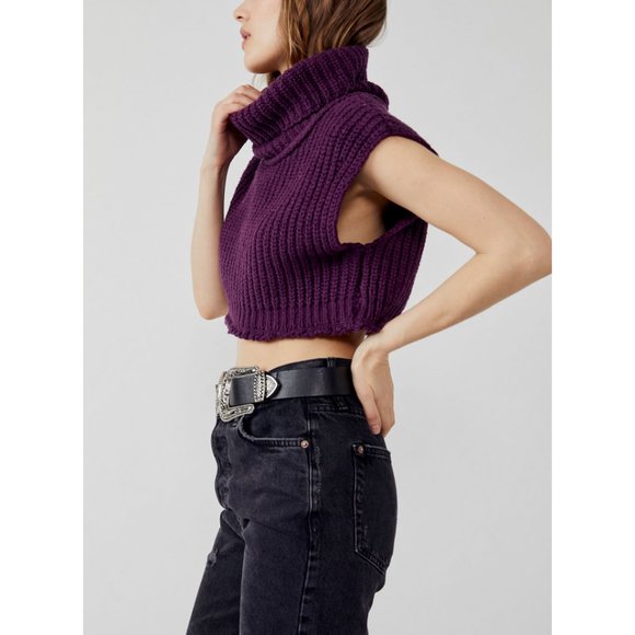🎉 LAST CHANCE🎉 FREE PEOPLE Honey Bunny Crop / Black Cherry - Picture 2 of 6